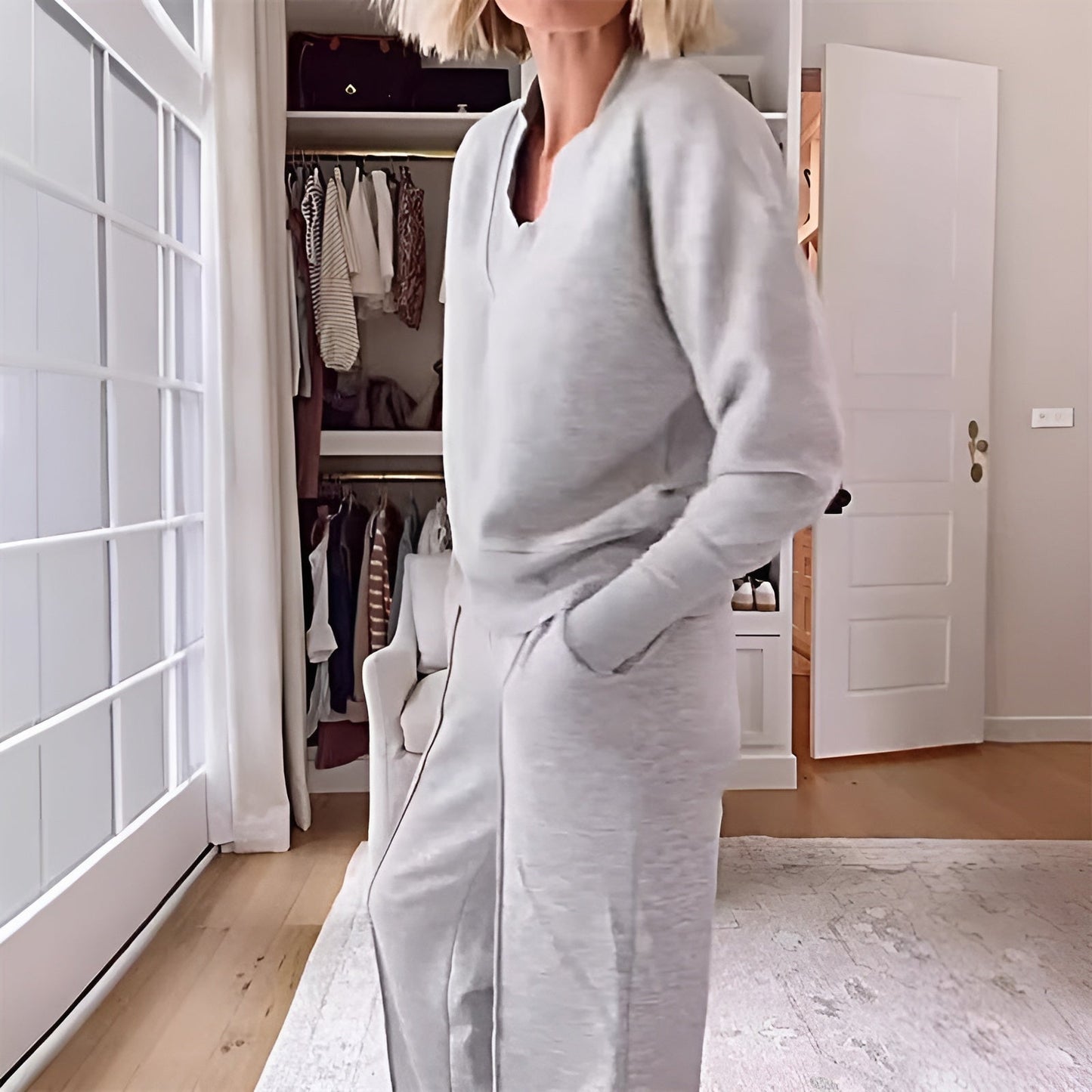 AMARIS – V-NECK SWEATER & WIDE-LEG PANTS SET