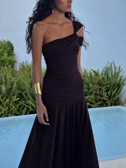 SARINA – ELEGANT OFF-SHOULDER CURVE-HUGGING DRESS